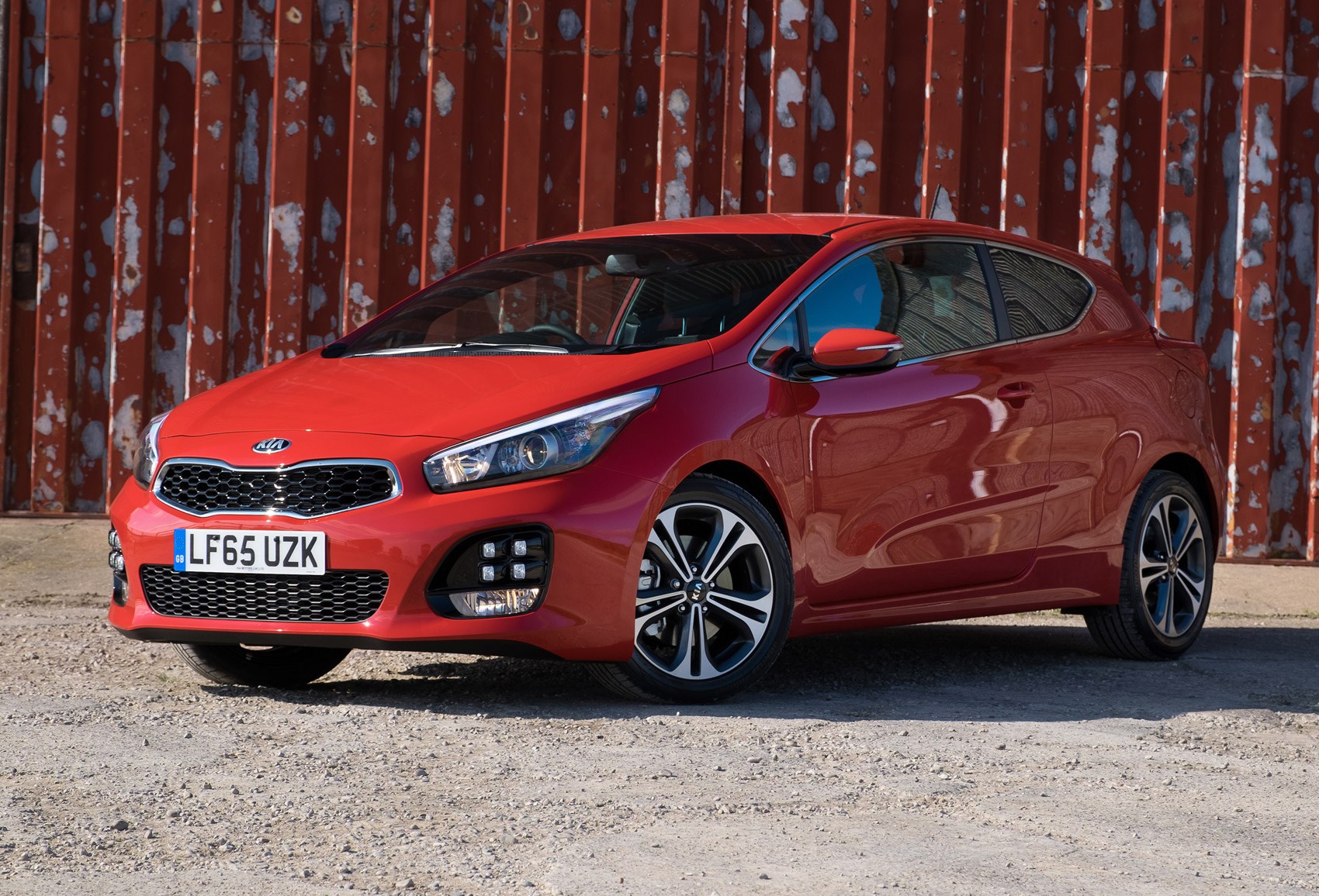 06-Nosauktas 15 uzticamākās automašīnas-Kia Cee’D