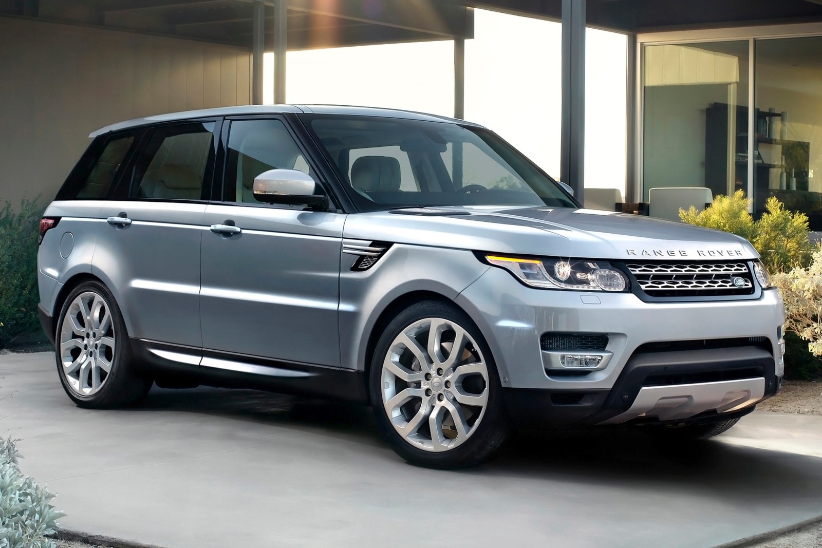 3 - 15 pašas neuzticamākās automašīnas, ko varat iegādāties- Range Rover Sport